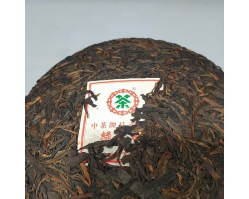 Шен пуэр Yiwu Green Tree 357гр 2011г